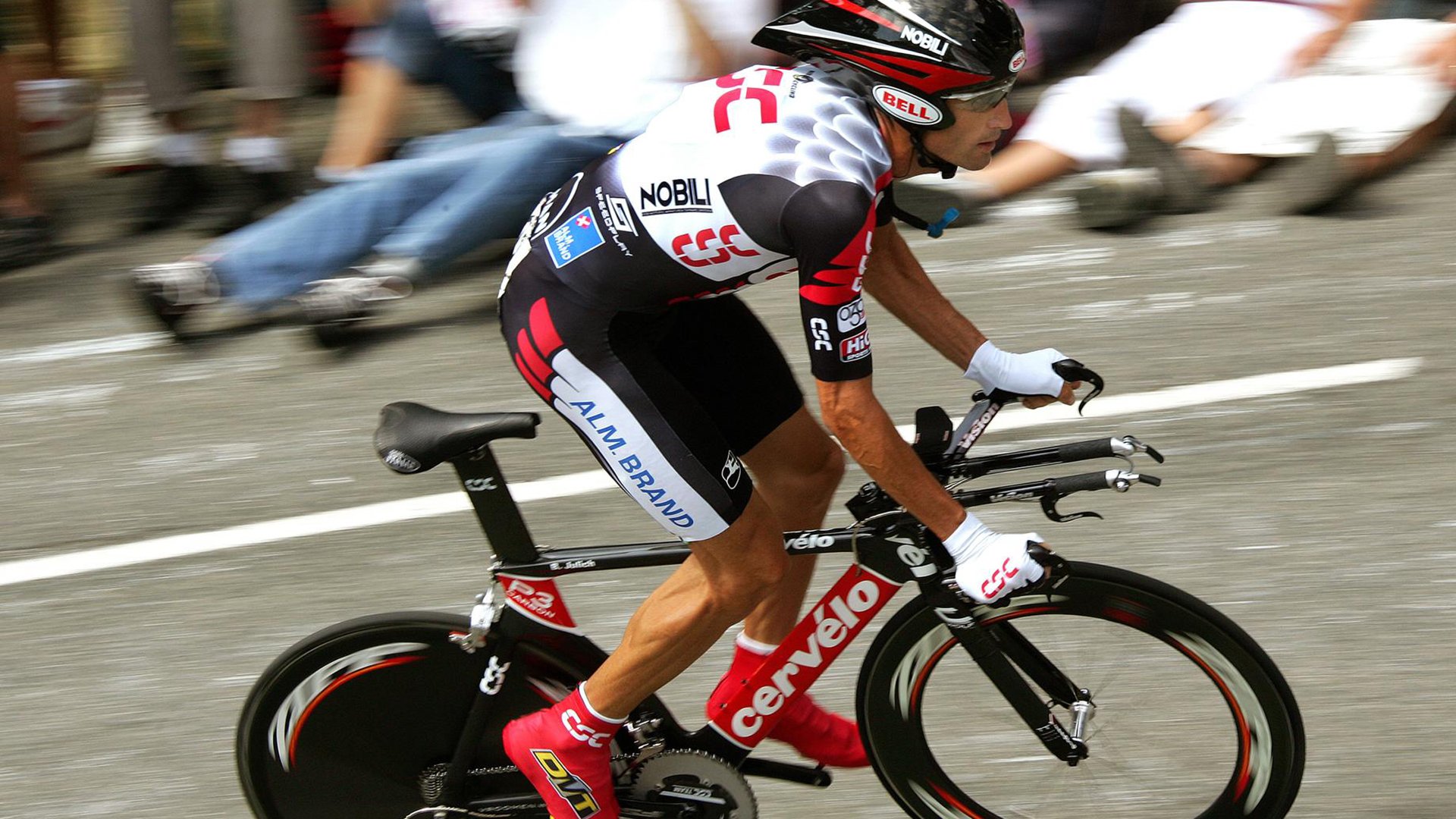 《行业合作模式创新：电竞与旅游、餐饮的跨界融合》，电竞合作案例