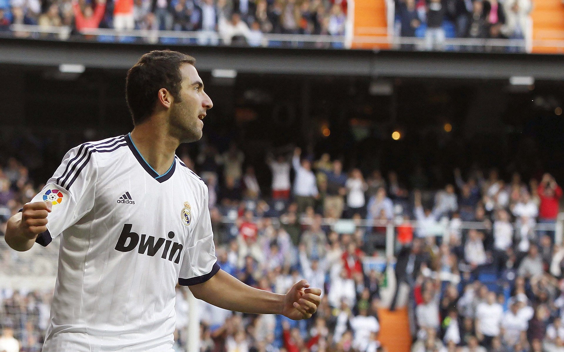 开云体育官网-意甲联赛热度不断攀升，国际影响扩大，意甲联赛集锦